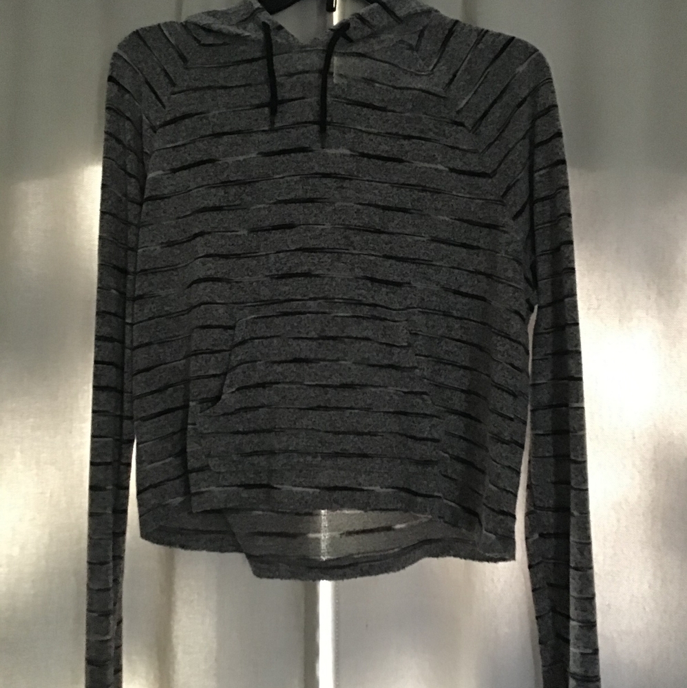 Sweater/hoodie